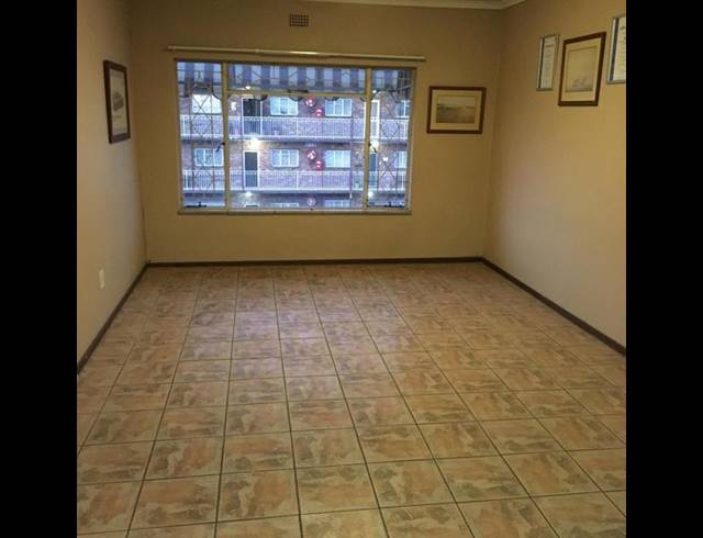 2 BEDROOM APARTMENT FOR SALE IN BERTON PARK